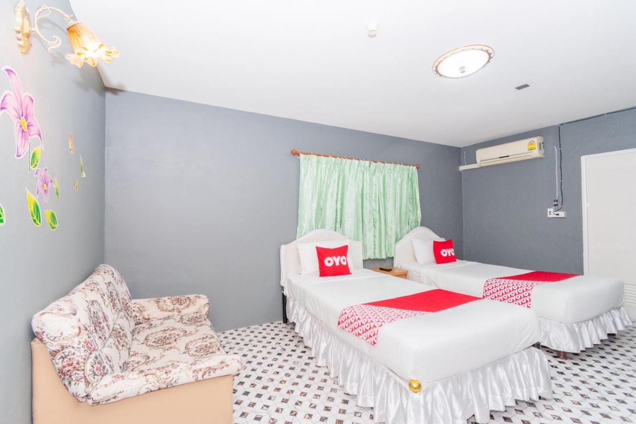 Oyo 712 Baandin Resort Фетчабури Екстериор снимка