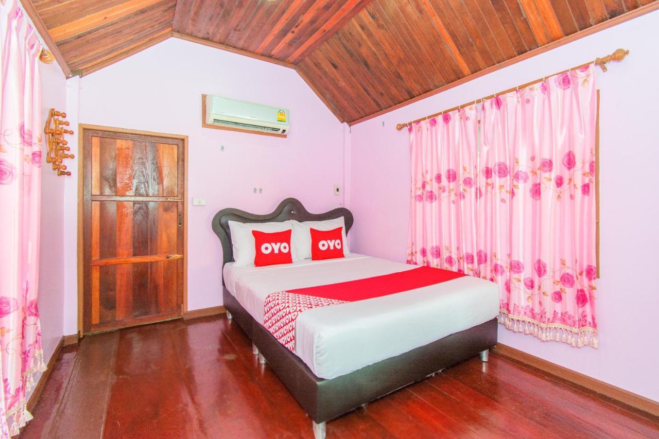 Oyo 712 Baandin Resort Фетчабури Екстериор снимка