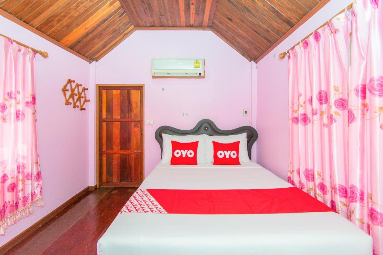 Oyo 712 Baandin Resort Фетчабури Екстериор снимка